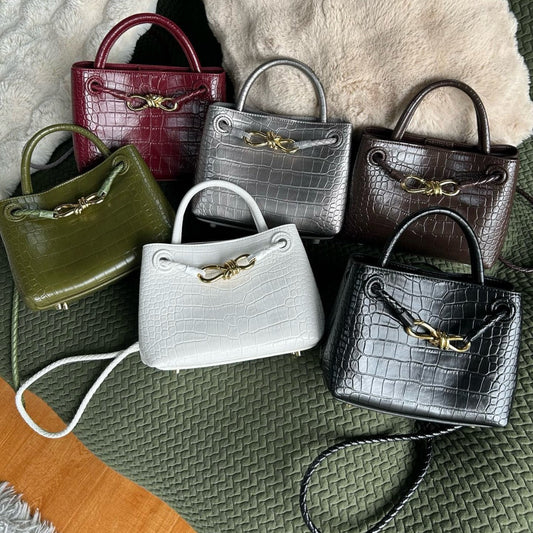 black leather crocodile handbag,women,color display
