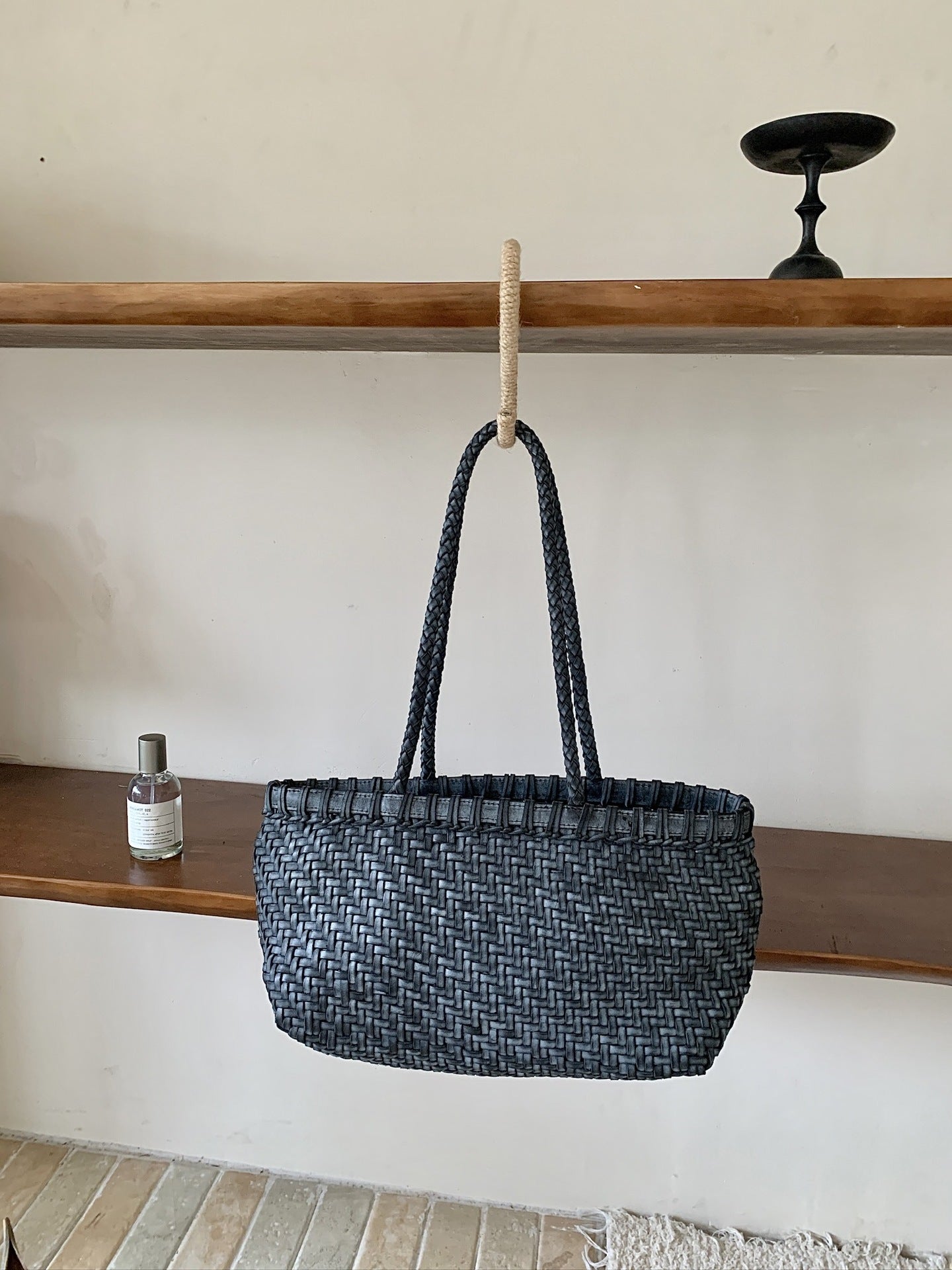 fanlosn charcoal gray woven leather basket bag,women,model display