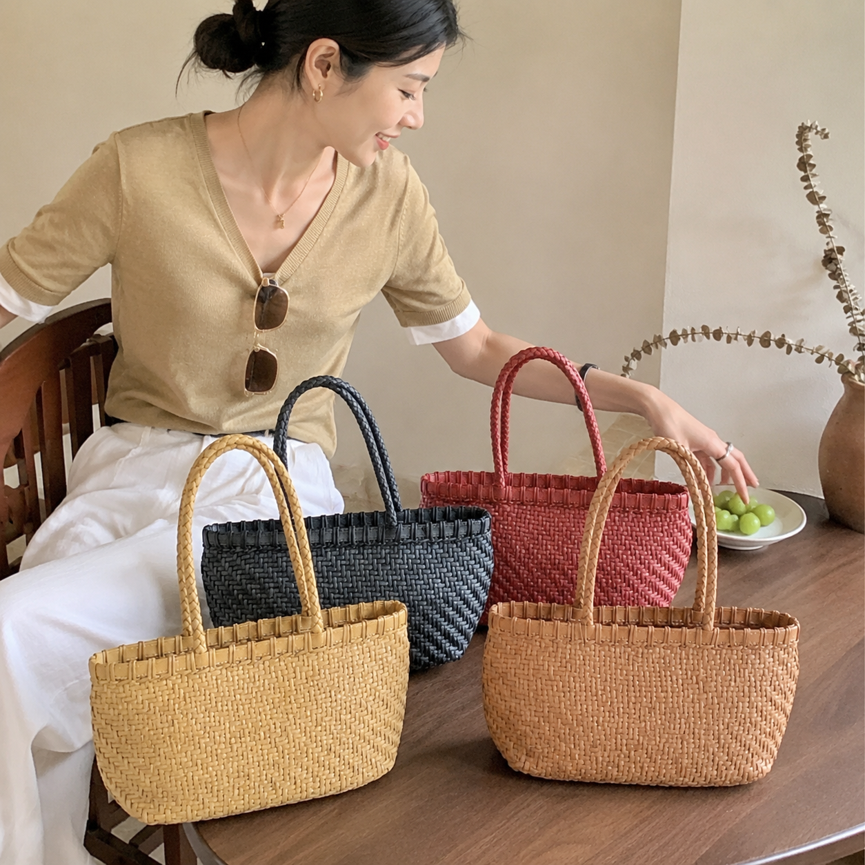fanlosn primary color woven leather basket bag,women,lifestyle 03