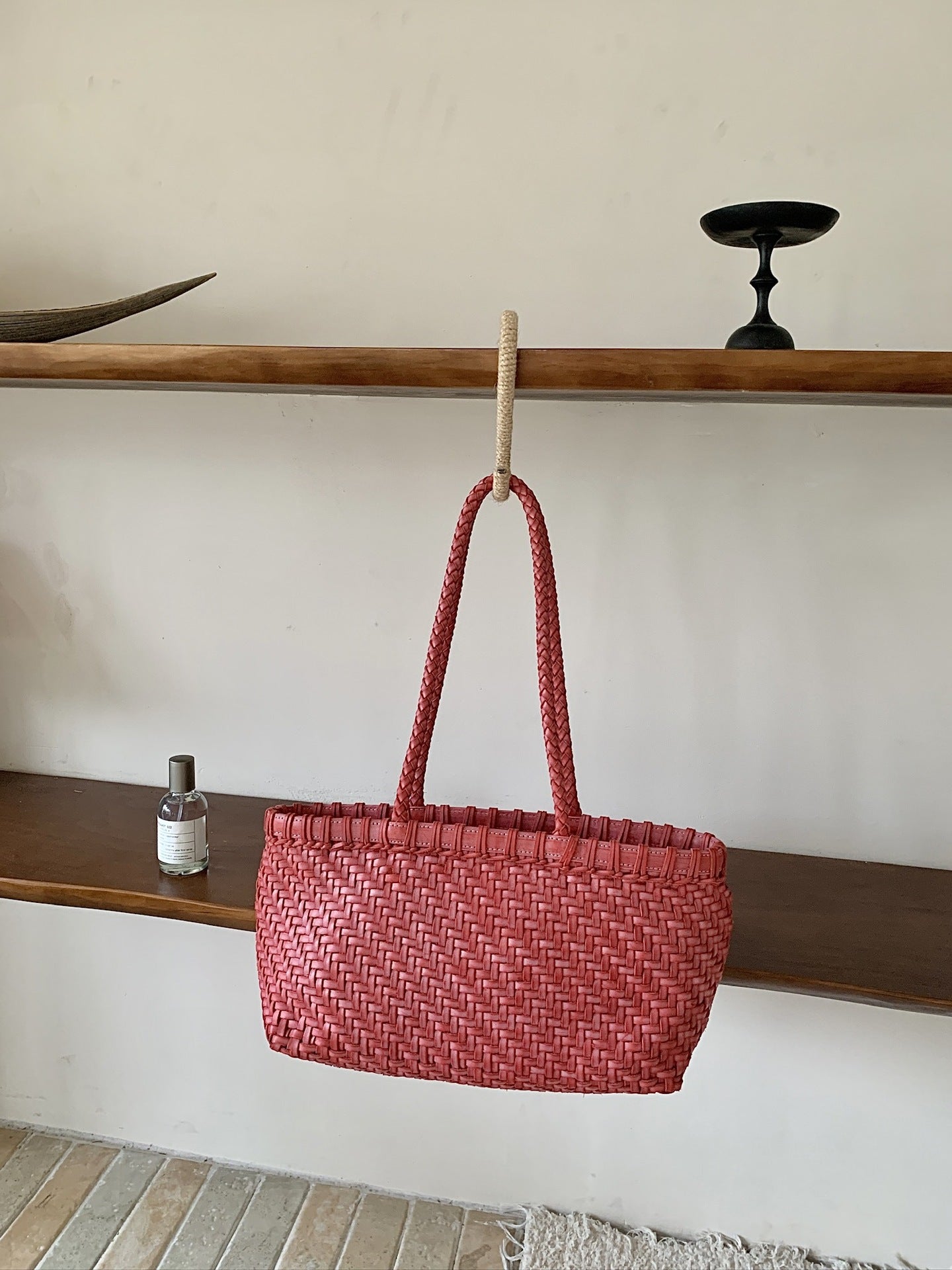 fanlosn red woven leather basket bag,women,front