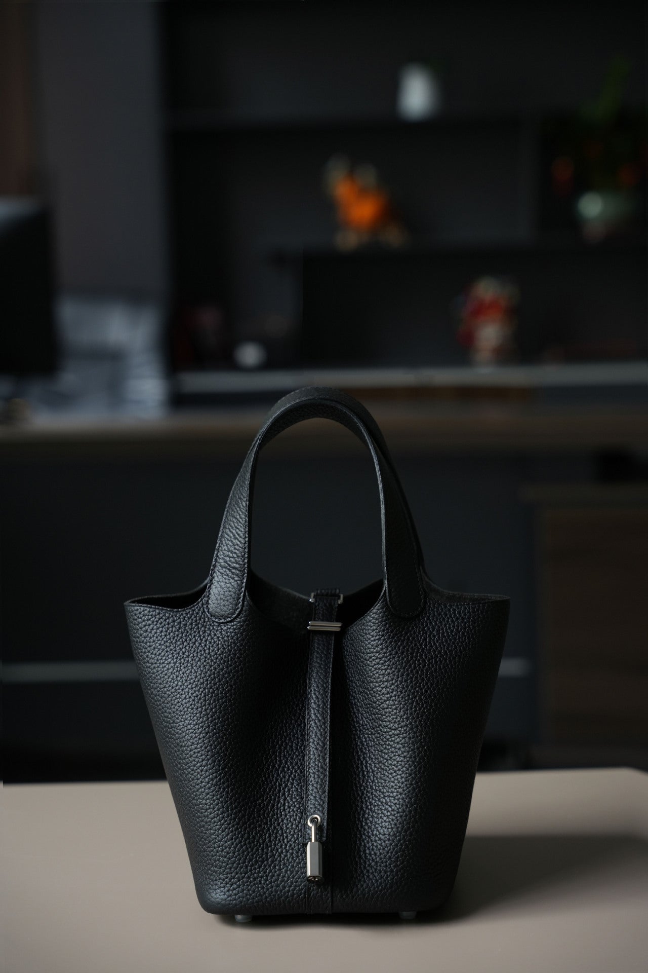 black silver buckle fanlosn leather bucket bag,women,front