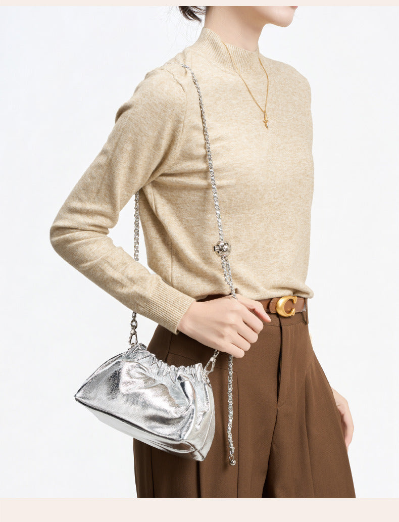 silver fanlosn oil wax leather cloud bag women,custom,model display