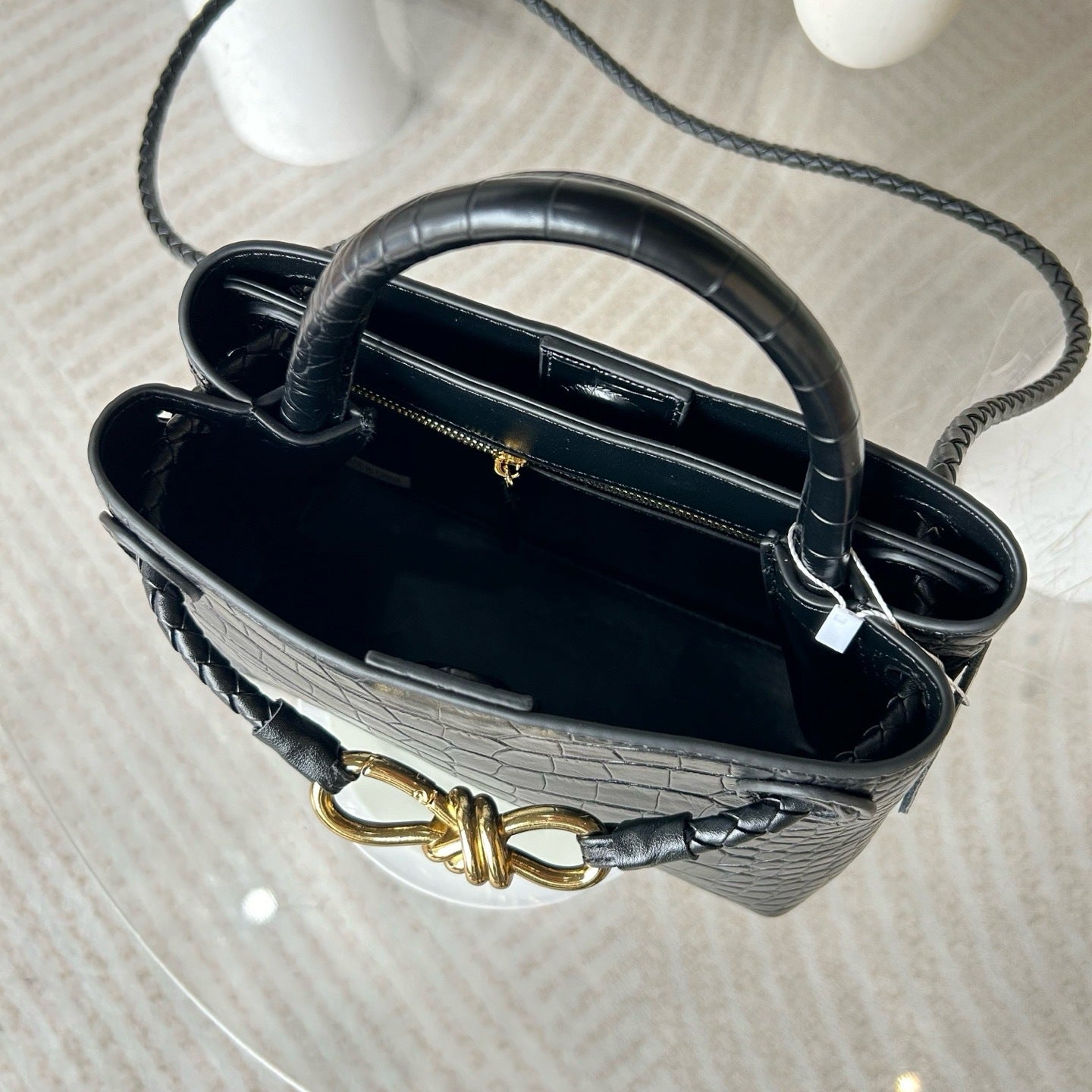 black leather crocodile handbag,women,inner