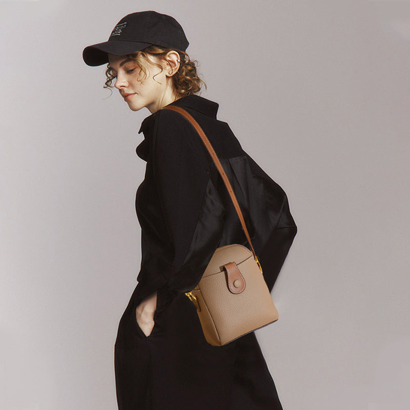 fanlosn khaki leather crossbody phone bag,women,model display