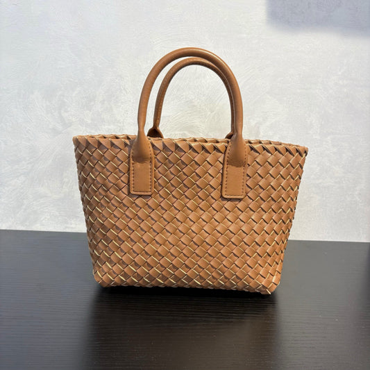 brown fanlosn woven leather handbag,women,front
