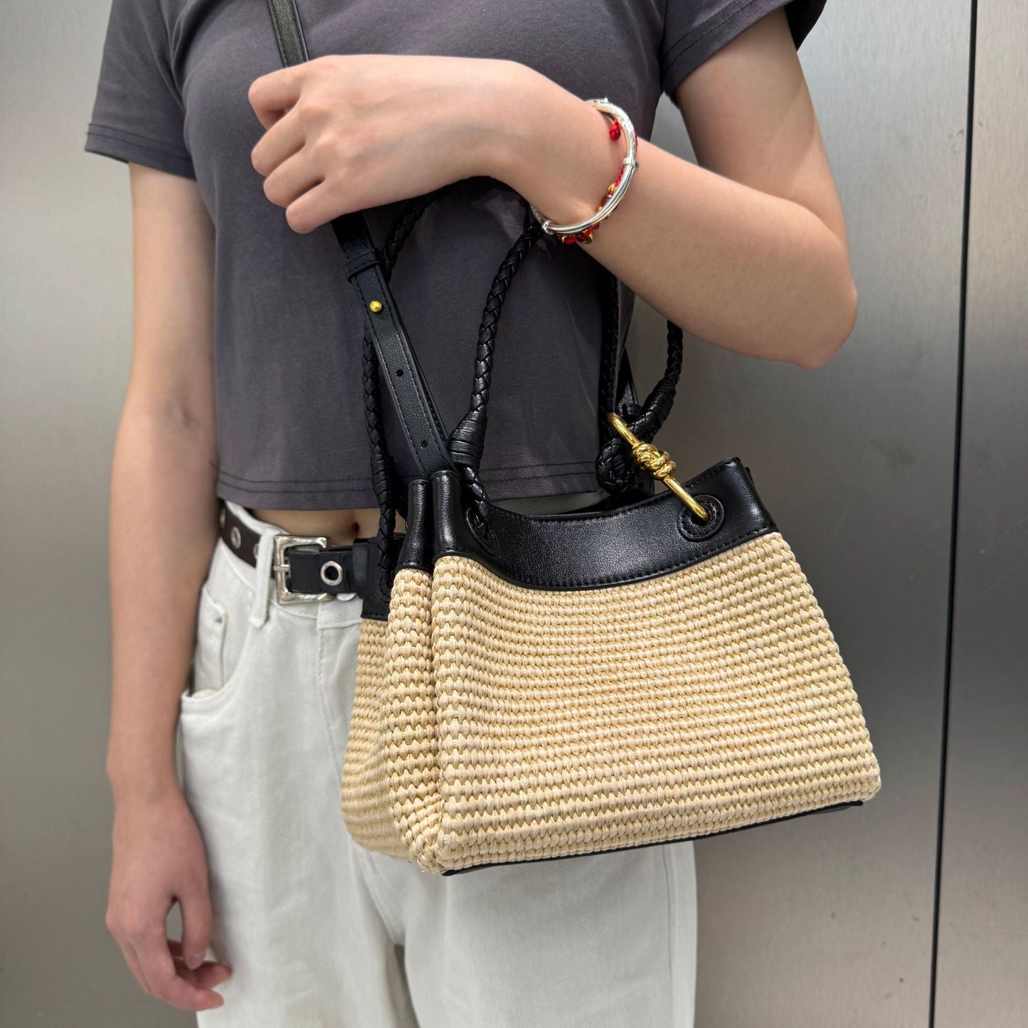 black raffia shoulder bag,women,model display