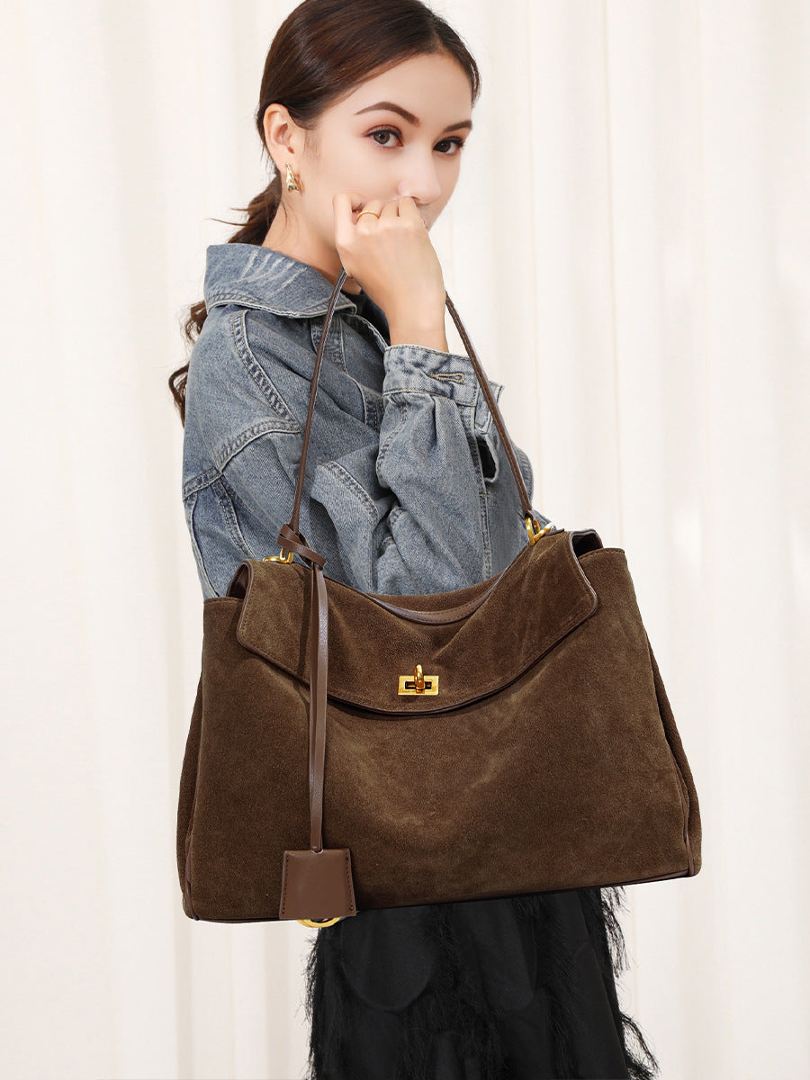 coffee fanlosn big size suede leather shoulder underarm bag,women,model display