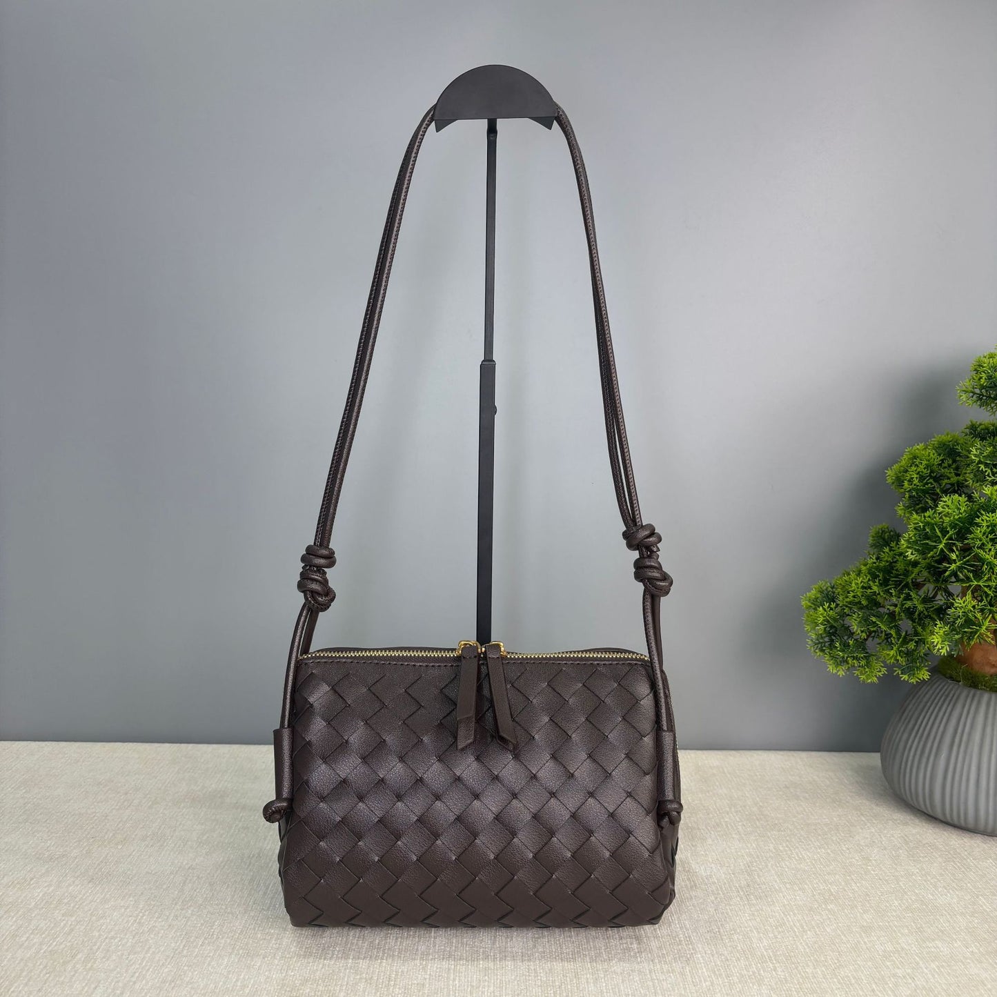 big black brown fanlosn leather small square shoulder bag,women,front