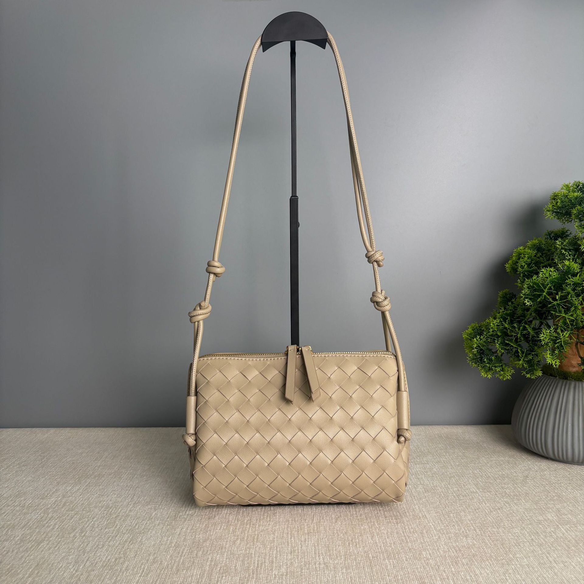 big oatmeal color fanlosn leather small square shoulder bag,women,front