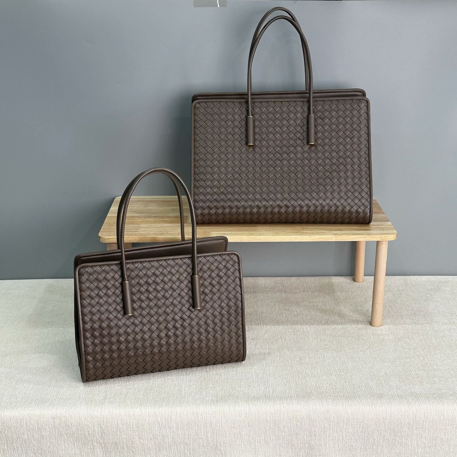 pine cone brown fanlosn woven leather tote bag,women,front