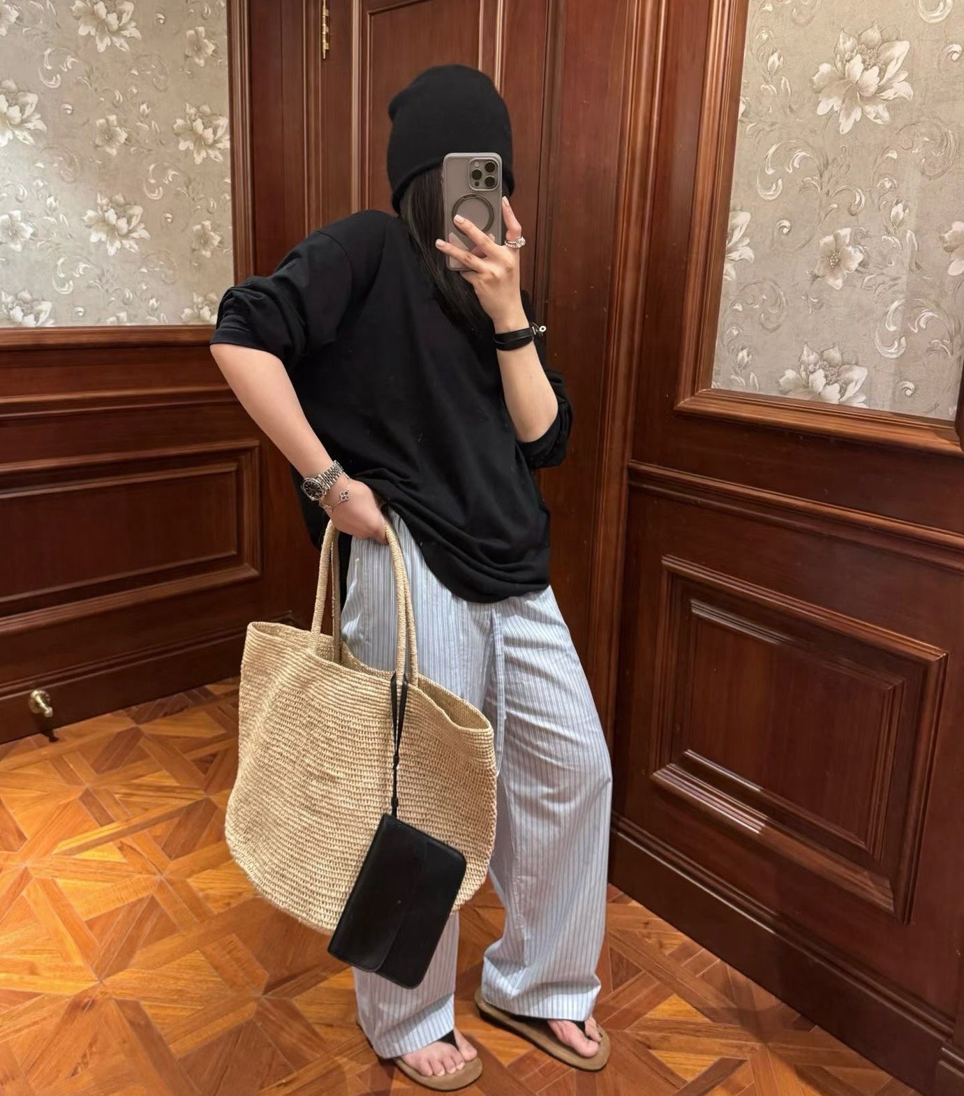 fanlosn beige raffia tote bag,women,model display