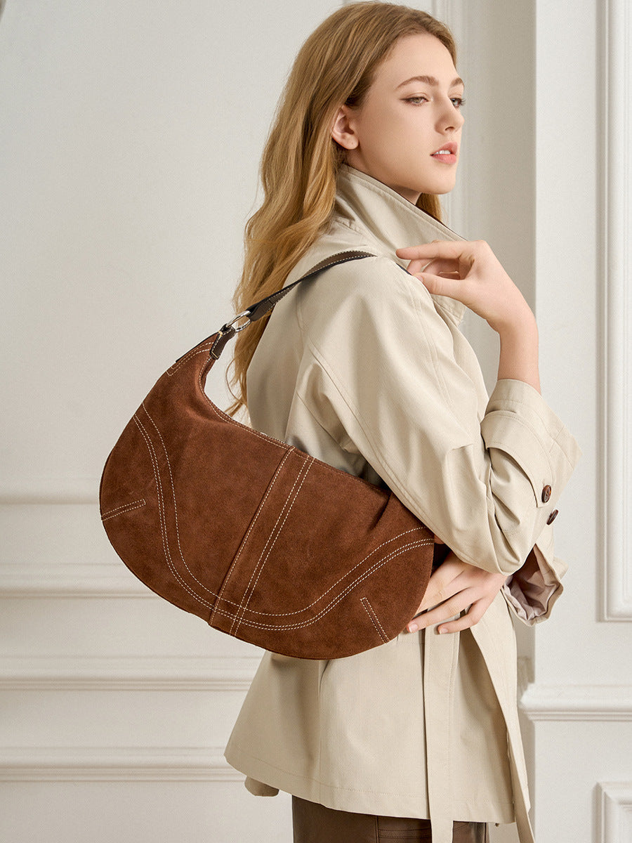 caramel suede underarm bag,women,model display